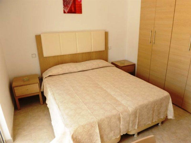 Gennadi Gardens Apartments & Villas Buitenkant foto